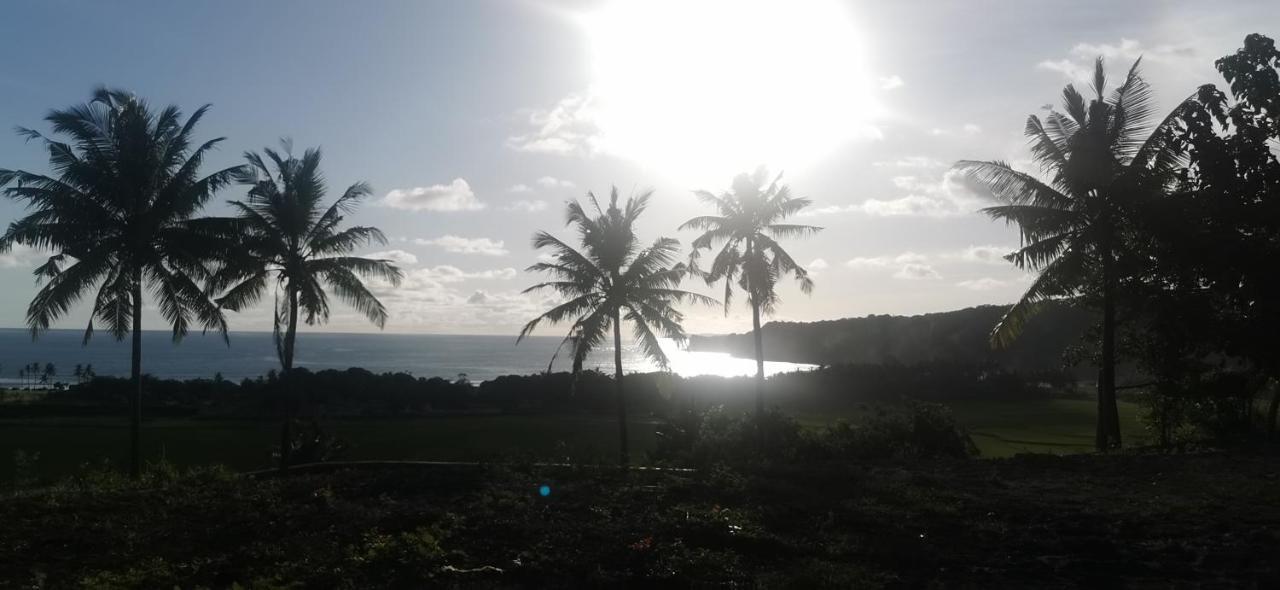 The Village Rua Beach Homestay Exterior foto