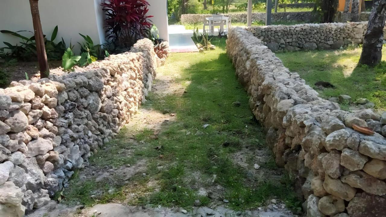 The Village Rua Beach Homestay Exterior foto